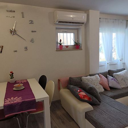 Studio apartment Mari&parking free Rovigno Camera foto