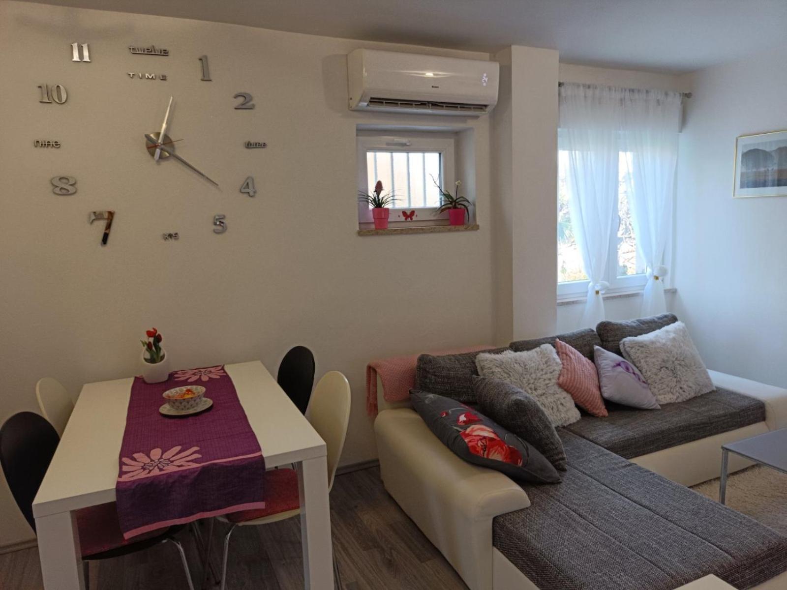 Studio apartment Mari&parking free Rovigno Camera foto